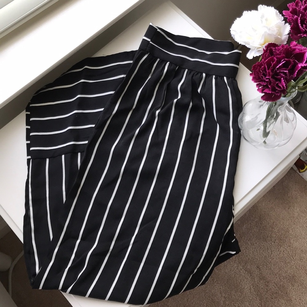 black striped high waisted wide legged pants